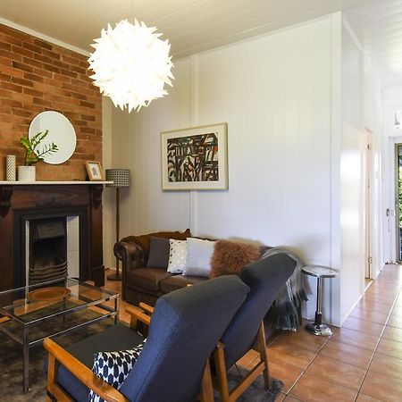 The Grey House Villa Grafton Room photo