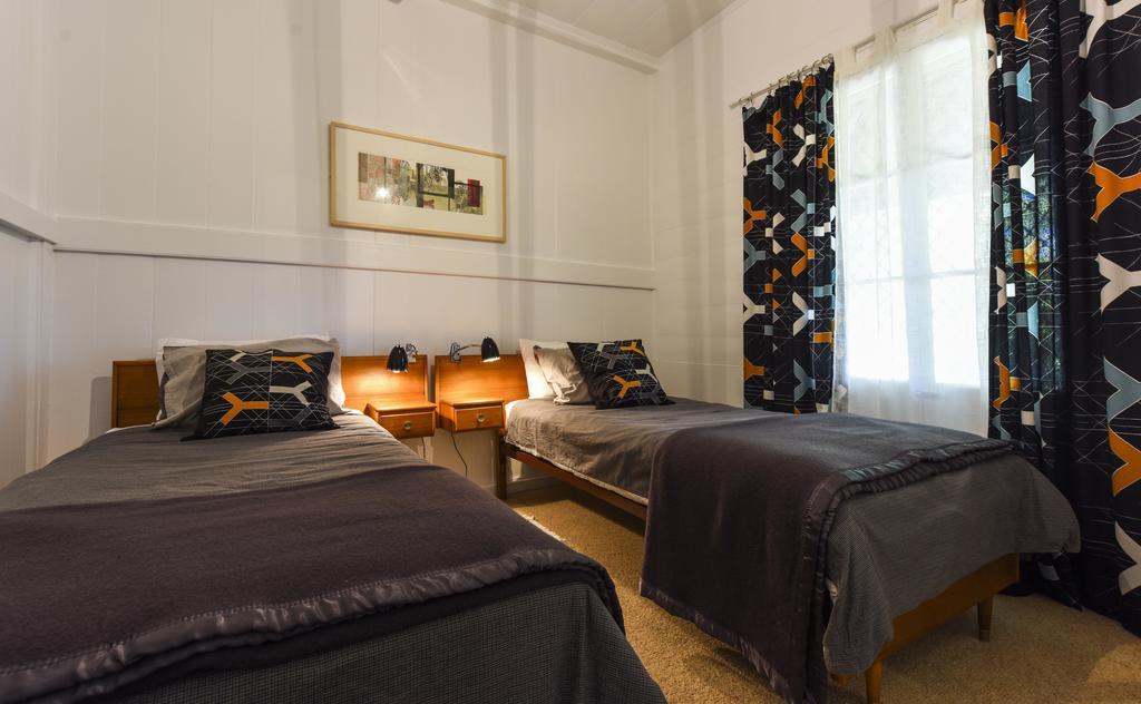 The Grey House Villa Grafton Room photo