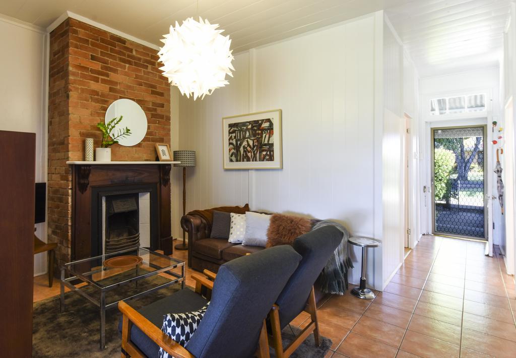 The Grey House Villa Grafton Room photo